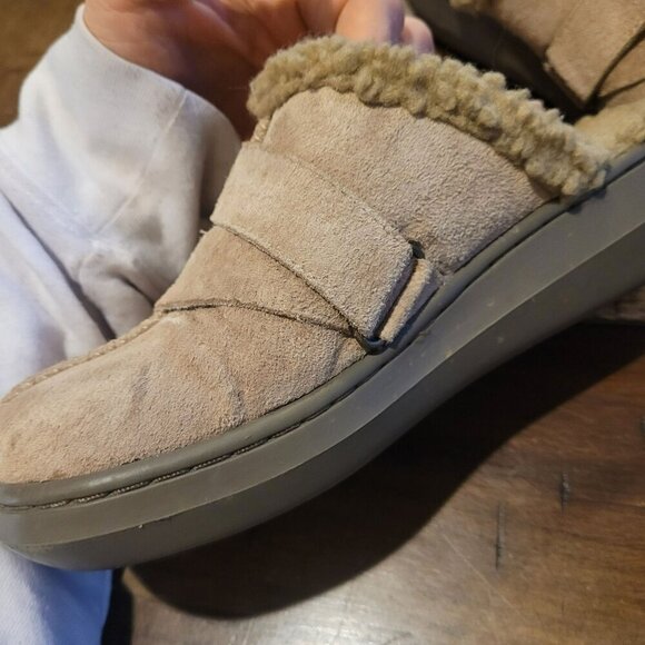 Rocket Dog Tan Faux Fur-Lined Slippers Size 6M - Picture 2 of 5